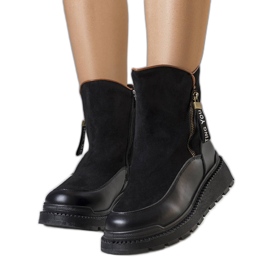 Černé zateplené kozačky na platformě Niklas černý