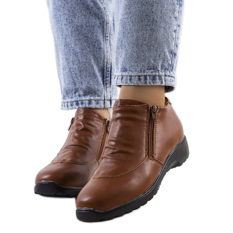 PA1 Hnědé boty značky Cormi hnědý