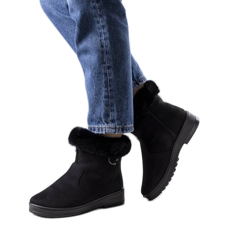 BM Černé sněhule s kožešinovým lemem od Marvin černá