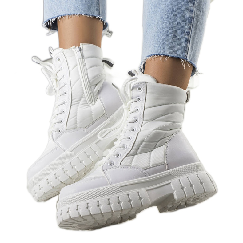 BM Bílé zateplené sněhule od Arinny bílý