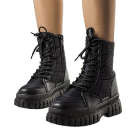 Černé zateplené sněhule od Arinna černá Černé zateplené sněhule od Arinna černá