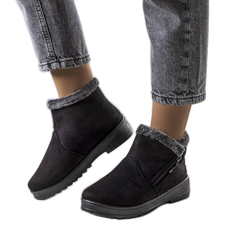 Černé zateplené sněhule s kožíškem od Wren černá