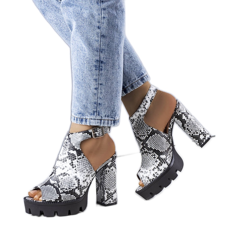 BM Šedé blokové sandály od Giuliana šedá