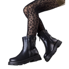 Černé zateplené kozačky značky Ferry černý