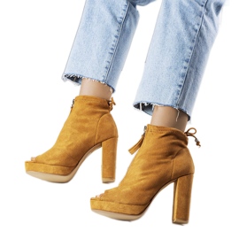 BM Velbloudí kozačky na podpatku značky Payto hnědý