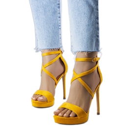 PA1 Žluté sandály na vysokém podpatku značky Dorian žlutá