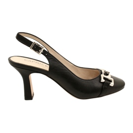 Dámské kožené sandály s dekorací Caprice 9-29626-20 022 Black Nappa černý