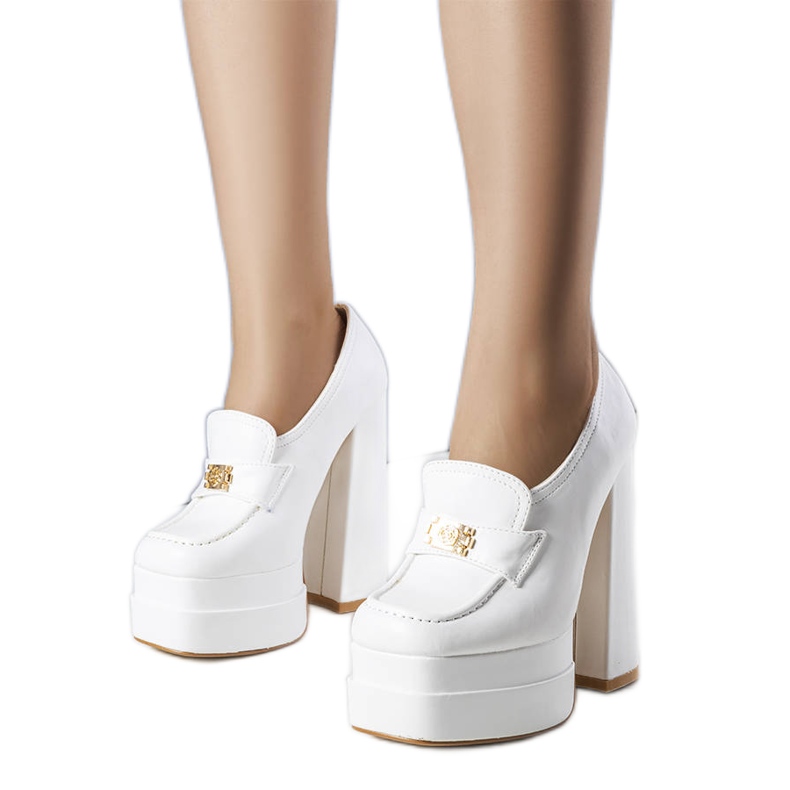 Bílé lodičky na robustním bloku od Janie bílý