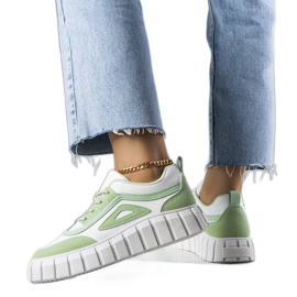 Zelené tenisky na platformě od Robyn zelený