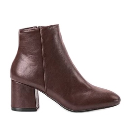 BM Klasické hnědé kotníkové boty značky Legend hnědý BM Klasické hnědé kotníkové boty značky Legend hnědý