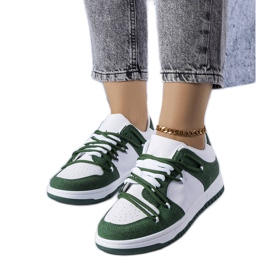 Zelené tenisky ze směsových materiálů od Hila bílý Zelené tenisky ze směsových materiálů od Hila bílý