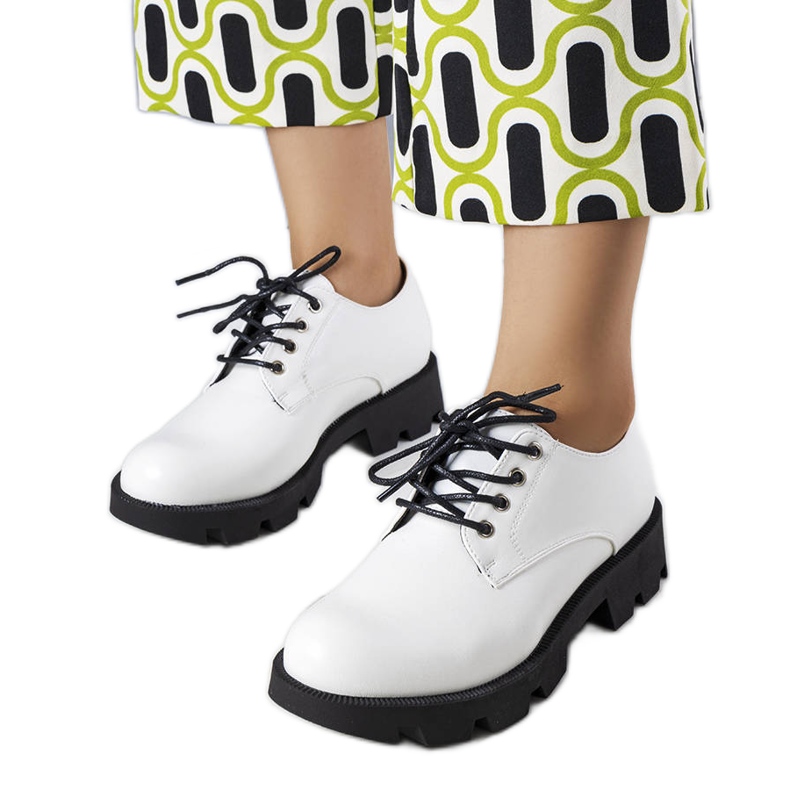 Bílé boty Josephine s masivní podrážkou bílý