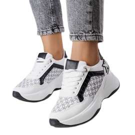 Černé tenisky s monogramem Margie bílý Černé tenisky s monogramem Margie bílý