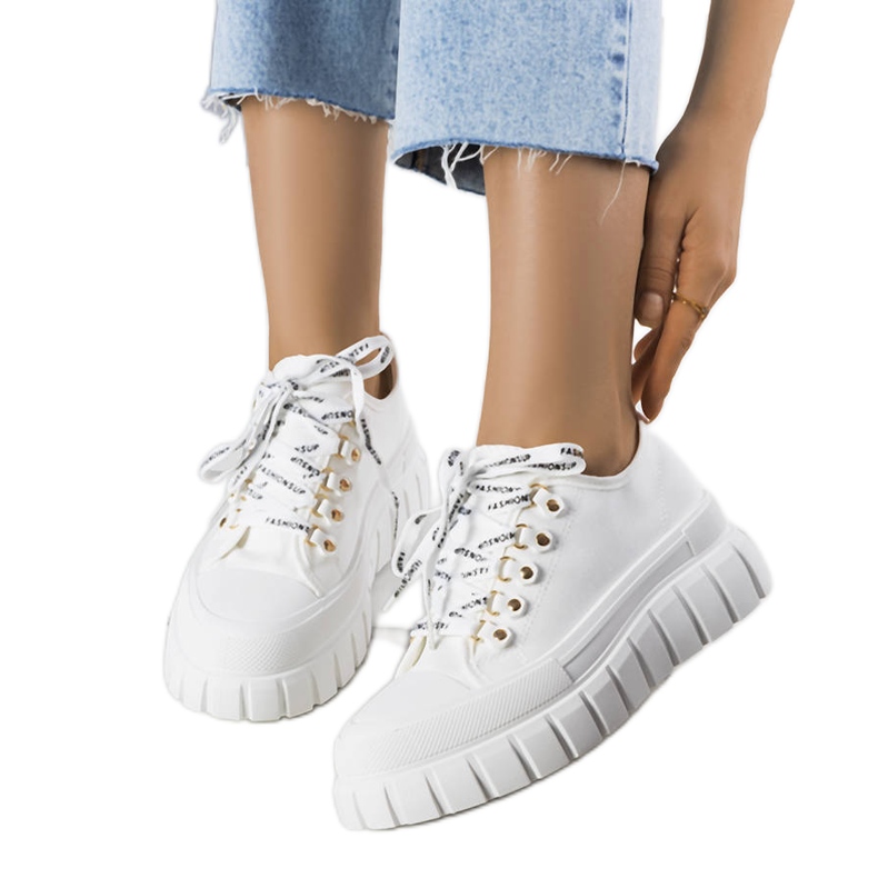 Bílé tenisky na platformě od Toni bílý