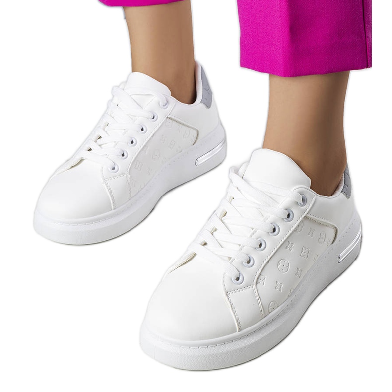 Bílé tenisky s vysokou podrážkou od Tasha bílý