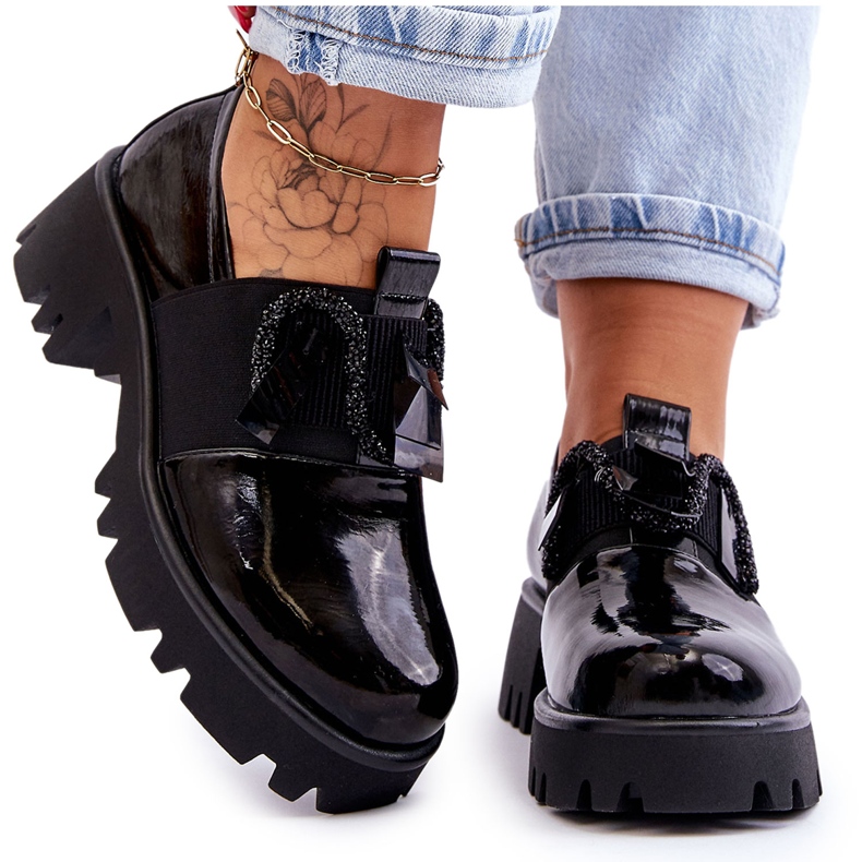 S.Barski Lakované Brogues S Ornamenty Black Keily černá