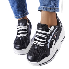 Černé tenisky na klínku od Germain černý