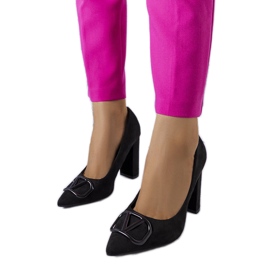 Černé elegantní lodičky značky Vinceza černý