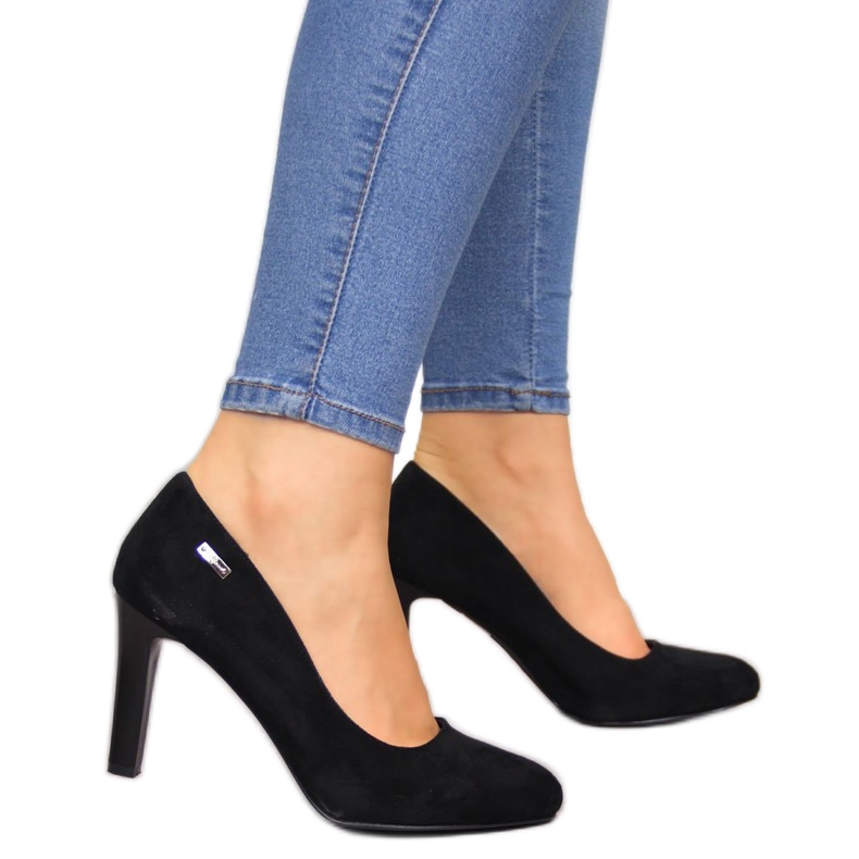 Černé semišové lodičky na vysokém podpatku od Sergio Leone 1457 černá
