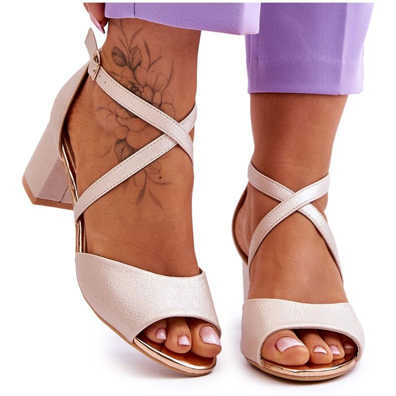 Vinceza Dámské kožené sandály na nízkém podpatku Golden Quinn zlatý