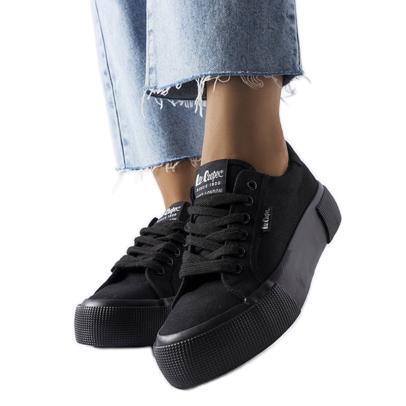 Černé tenisky Lee Cooper LCW-22-31-0885L černá