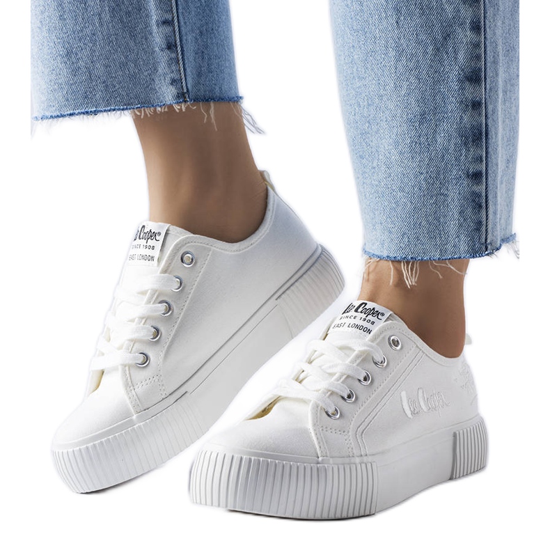 Bílé tenisky Lee Cooper LCW-23-31-1806L bílý