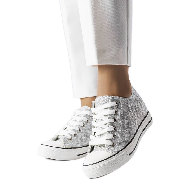 BM Stříbrné třpytivé tenisky na klínku z Kréty stříbrný