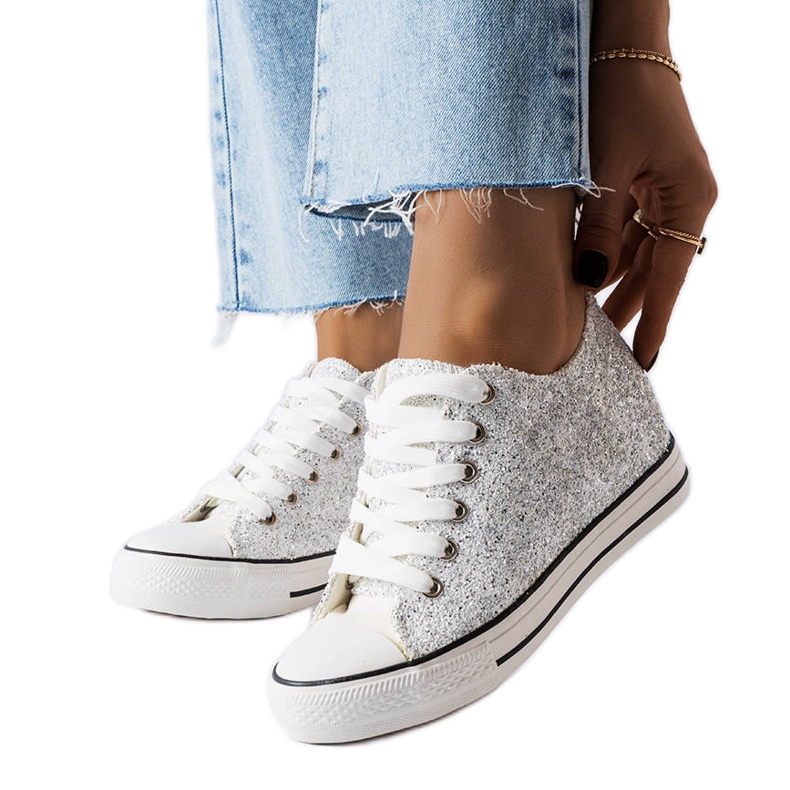 Stříbrné nízké tenisky na klínku od Garceau stříbrný