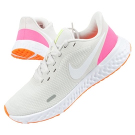 Sportovní boty Nike Revolution 5 W BQ3207-007 bílý