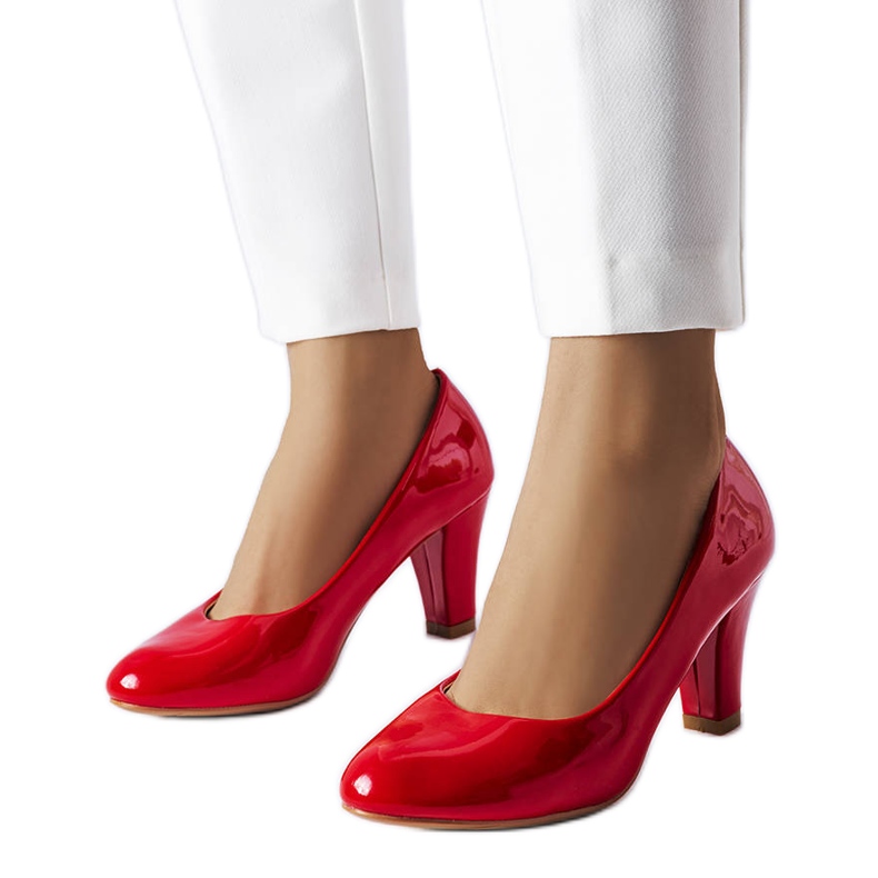 Červené lakované lodičky od Burkett