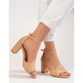 Dámské béžové sandály na sloupku od W. Potocki béžový Dámské béžové sandály na sloupku od W. Potocki béžový