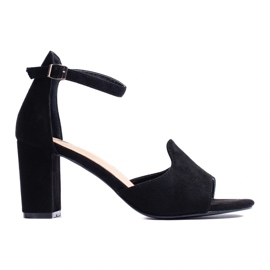 Černé dámské sandály na sloupku od W. Potocki černá Černé dámské sandály na sloupku od W. Potocki černá