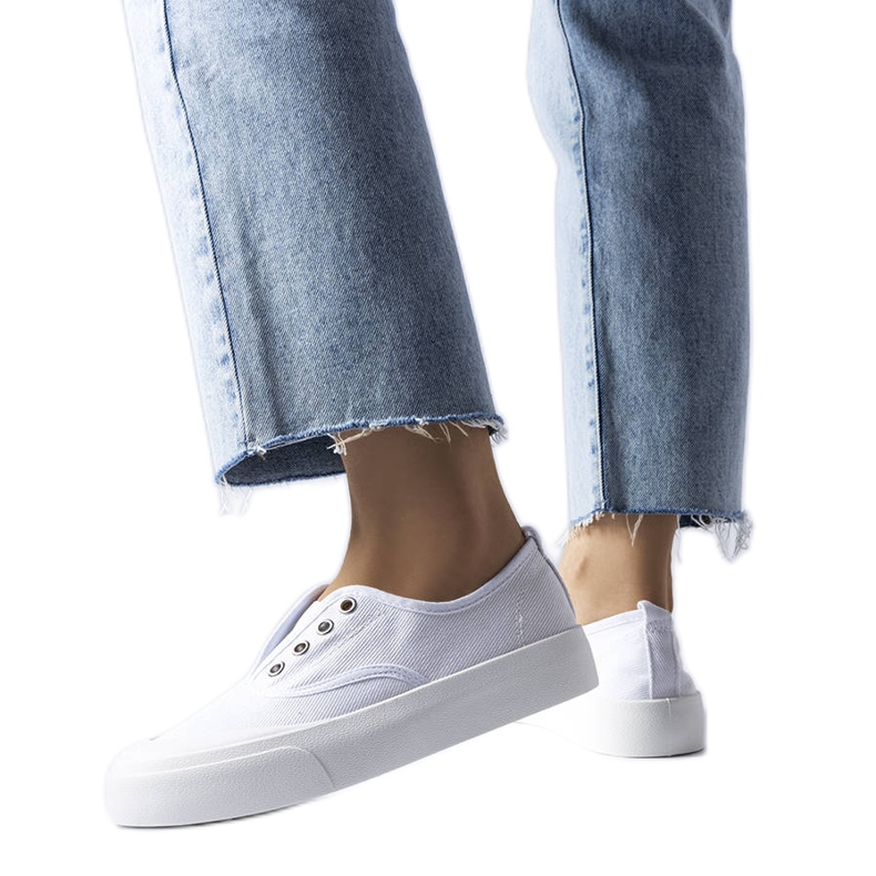 Bílé slip-on tenisky od Rabican bílý