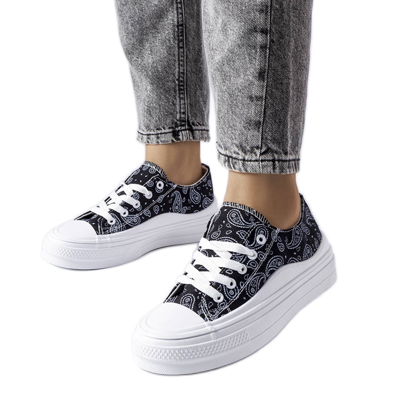 Černé tenisky na platformě od Bélaira černá