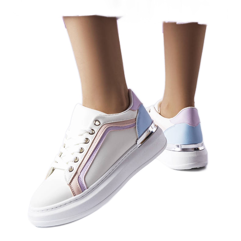 Bílé tenisky se silnou podrážkou od Soucy bílý