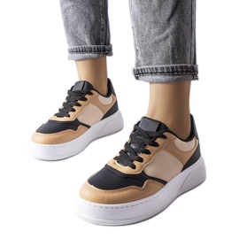 Černo-béžové kozačky se silnější podrážkou od Baron béžový Černo-béžové kozačky se silnější podrážkou od Baron béžový