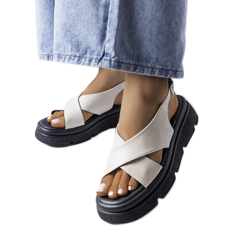 Evento Béžové sandály na platformě od Oakway béžový