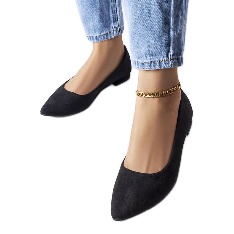 Černé balerínky na nízkém podpatku od Bérubé černá