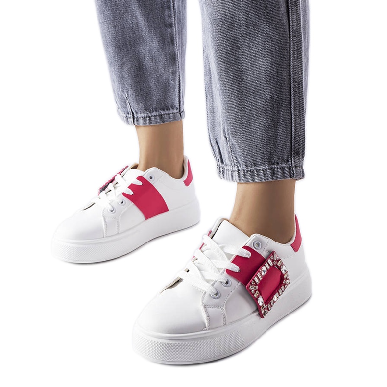 Bílé tenisky zdobené růžovou přezkou Ike bílý Bílé tenisky zdobené růžovou přezkou Ike bílý