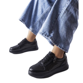 Černé kožené boty zdobené zipem Jezzi černý