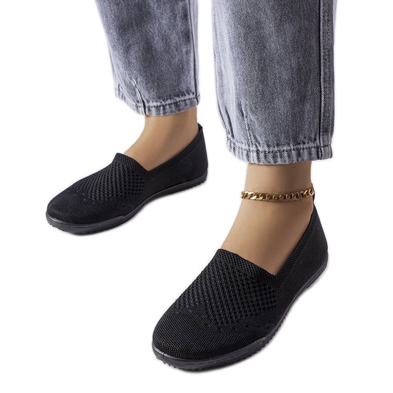 Černé slip-on tenisky od Mazuret černá