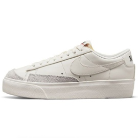 Boty Nike Blazer Low Platform M DJ0292-105 bílý