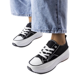 Černé sportovní tenisky na platformě McKeylor černý