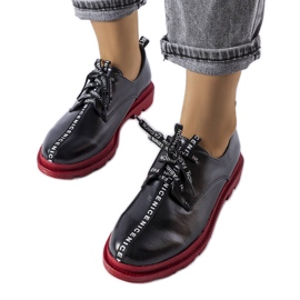 Černé kalhoty s kontrastní podrážkou od Hanifan černá