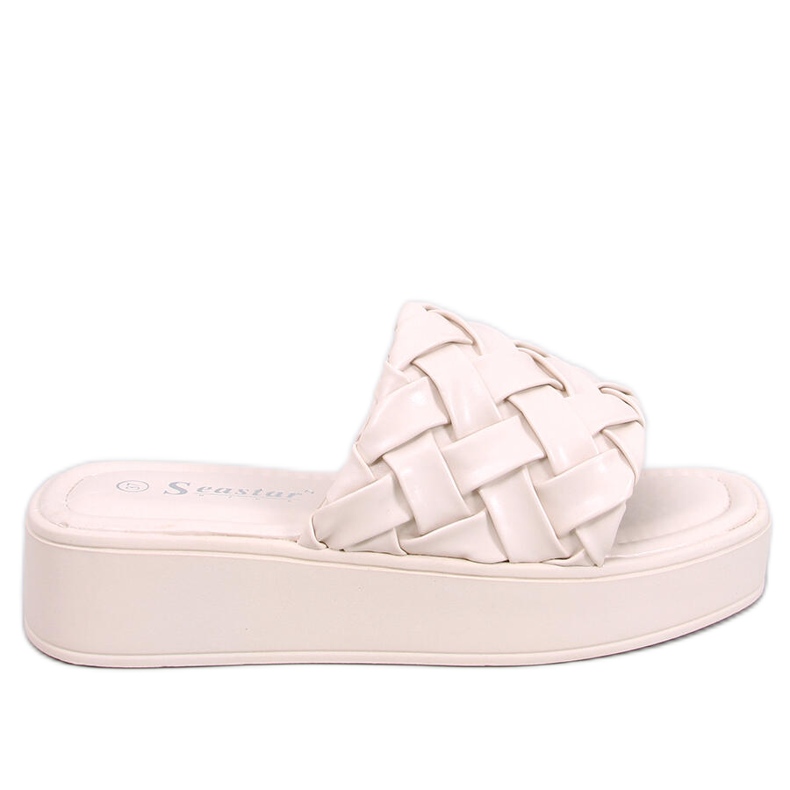 BM Béžové sandály na klínku Inaba béžový