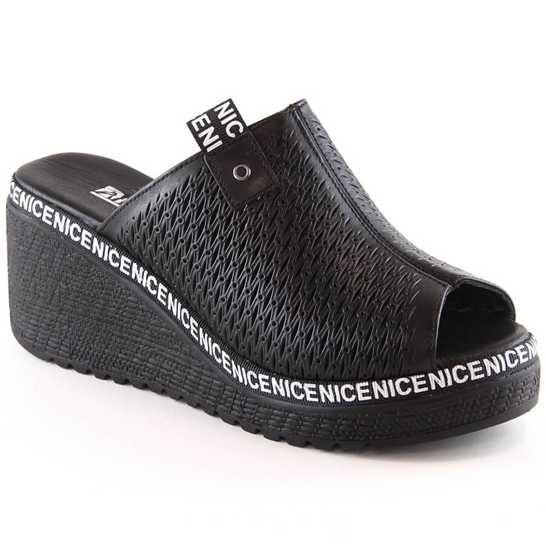 Dámské kožené prolamované sandály na klínku černé Artiker 50C0523 černá