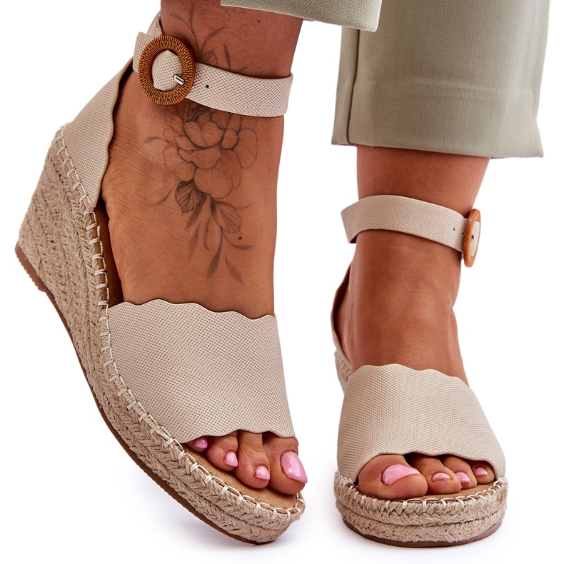Kožené sandály na klínu Comfort Shoe Béžová Verola béžový