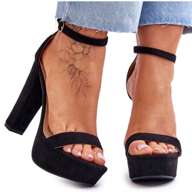 Pohodlné semišové sandály na vysokém podpatku Black Essence černý