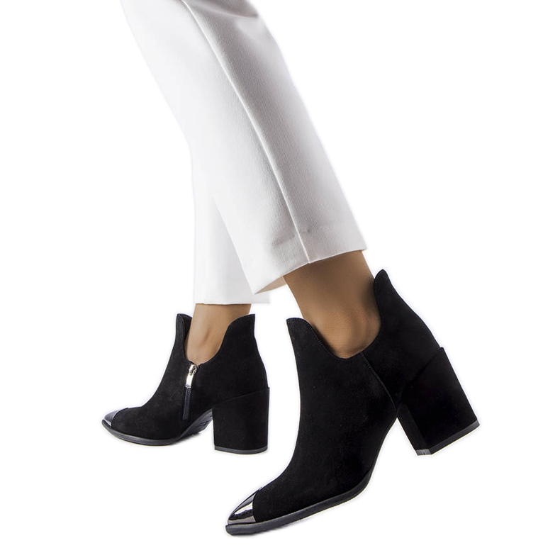 Černé kožené kozačky Karino černá Černé kožené kozačky Karino černá