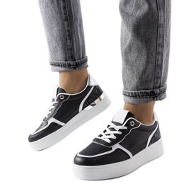 Černé tenisky na platformě značky Tooele černý